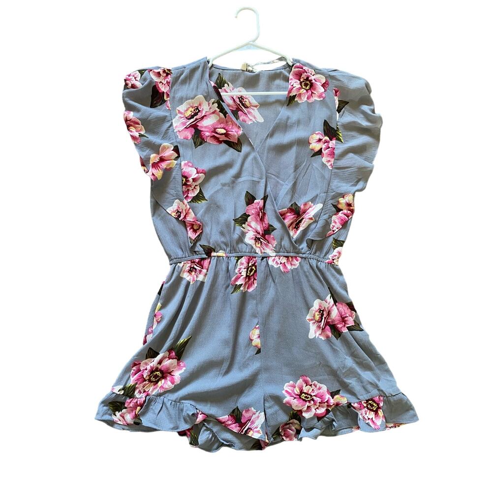 Umgee Floral Short Flutter Sleeved V-Neck Romper  Sz L Beachwear Summer Beach